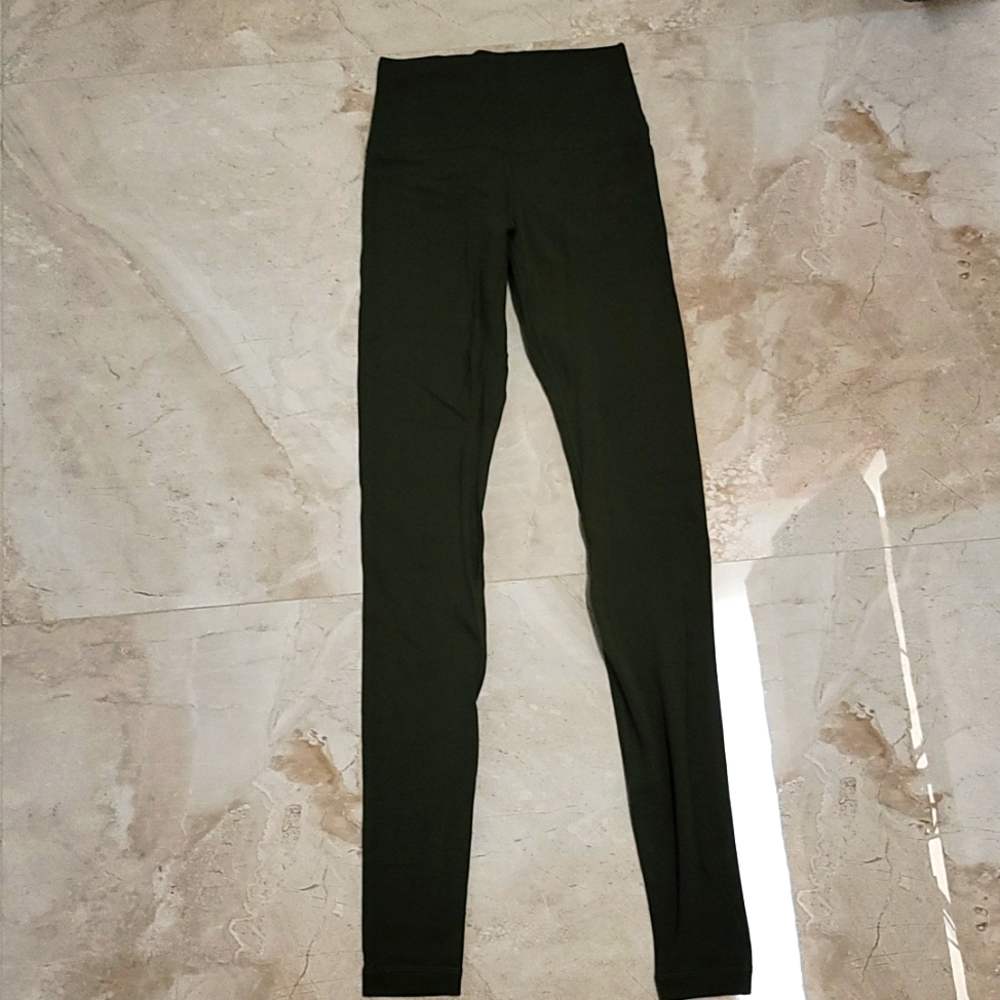 Lululemon 31 inch align leggings, olive green, size 4, great condition.